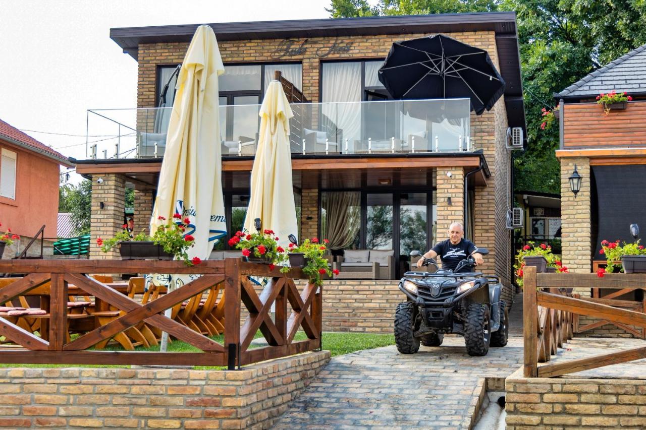 Apartmani Tiske Noci Bečej 外观 照片